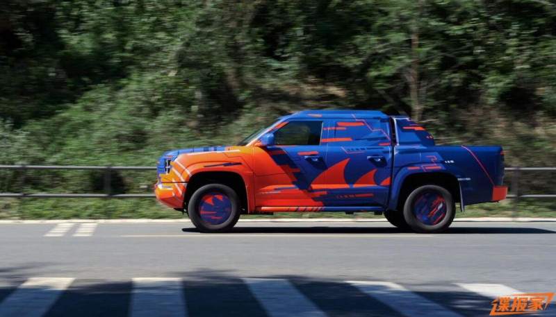 Он больше и быстрее Toyota Hilux: опубликованы первые фото нового пикапа BYD для мирового рынка