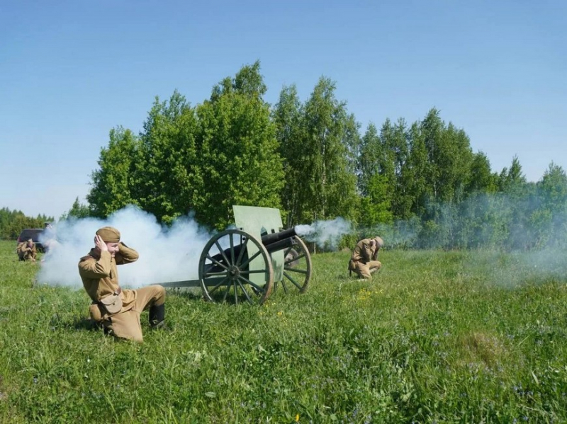 В поселке Чебакса прошла вторая городская военно-историческая реконструкция «Бой после Победы»