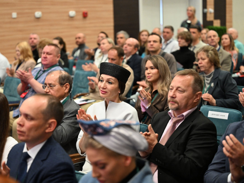В Минске открылся бизнес-форум &laquo;Побратимство &ndash;  новый драйвер развития&raquo;