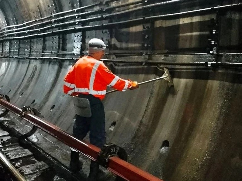 За две недели в Казанском метро промыли более 8,2 км тоннелей