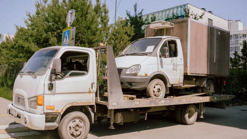 С улиц Казани эвакуируют 30 брошенных автомобилей С улиц Казани эвакуируют 30 брошенных автомобилей