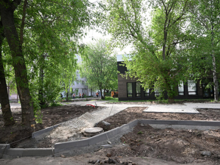 «Прогулка с историей»: в Советском районе по программе «Наш двор» благоустраивают самую большую территорию города