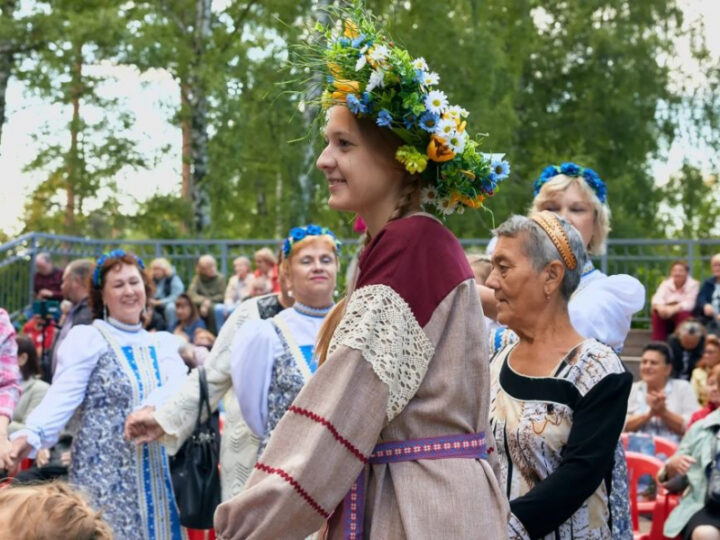 Казанцев приглашают в парк им. Урицкого на праздник, посвященный Яблочному Спасу