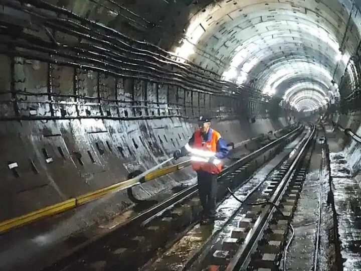 В казанском метро за две недели промыли более 12,5 км тоннелей